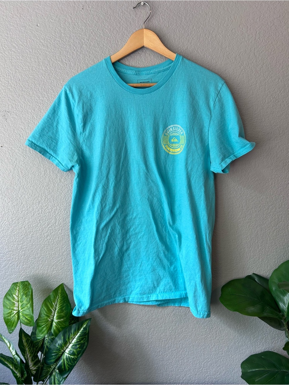 Quiksilver Men’s Bright Turquoise Short Sleeve Logo Tee